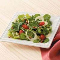 Arugula Salad with Sugared Pecans image