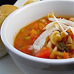 Hearty Meatless Minestrone_image
