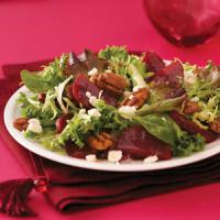 Spring Greens with Beets and Goat Cheese_image