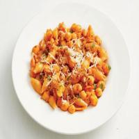 Pasta with Chickpeas and Breadcrumbs image
