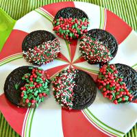 3 Ingredient - 3 Step Oreo Dipped Christmas Cookies_image