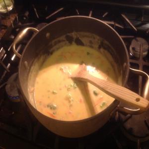 Amazing Broccoli Cheese Soup With Ham_image