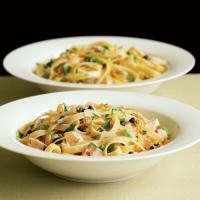 Fettuccine with Tuna, Lemon & Fried Capers_image