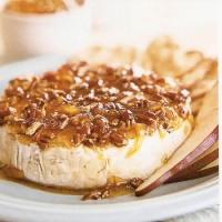 PRALINE TOPPED BRIE_image