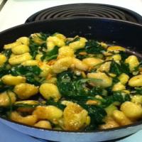 Brown Butter Gnocchi With Spinach and Pine Nuts_image