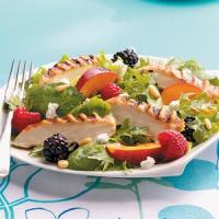 Lime Chicken on Fruited Spring Greens_image