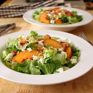 Peach and Escarole Salad_image