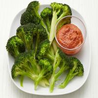 Broccoli with Walnut Romesco Sauce_image