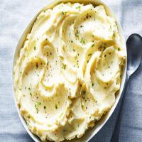 Slow Cooker Mashed Potatoes With Sour Cream and Chives image