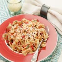 Quick Bowtie Pasta with Tomato and Roasted Red Pepper Sauce Recipe - (4.4/5)_image