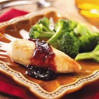 Skillet Chicken with Raspberry Sauce_image