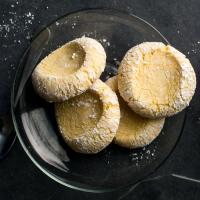 Moroccan Semolina and Almond Cookies_image