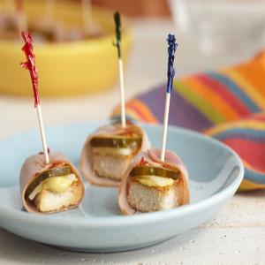 Cuban Skewers with Spicy Garlic Pickles_image