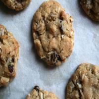 Oatmeal Raisin Cookies with Walnuts (like Mrs. Fields) Recipe - (3.6/5)_image