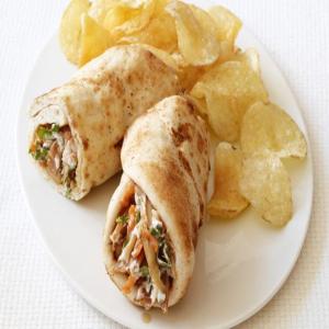 Ginger Chicken Naan Wraps_image
