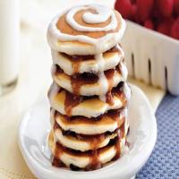 Cinnamon Roll Pancake Stacks_image