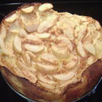 Apfelpfannkuchen (German Apple Pancake)_image
