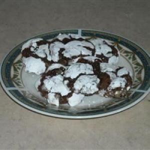 Yummy Chocolate Crinkle Cookies_image