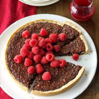 Chocolate Tart with Cranberry Raspberry Sauce_image