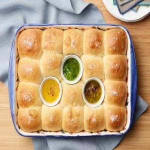 Pull-Apart Parker House Rolls with Butter Pools_image