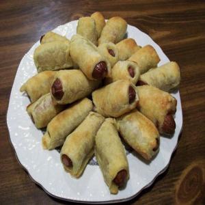 Pigs In A Puff Pastry Blanket_image