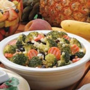 Raisin Broccoli Salad_image