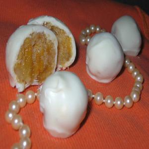 Apricot-Coconut Pearls image