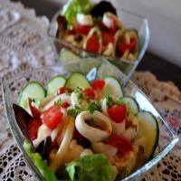 Calamari, Tomato and Caper Salad_image