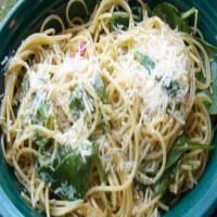 Garlic Spaghetti With Spinach image