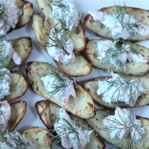 Baked Potatoes with Smoked Salmon and Capers_image