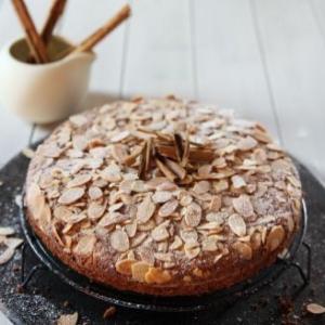 Almond and Cinnamon Cake_image