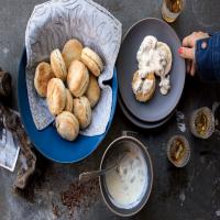 Sour Cream Biscuits With Sausage Gravy_image