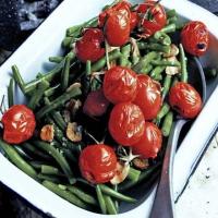 Green beans with griddled tomatoes_image