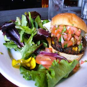 Beef and Blackbean Burgers_image