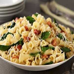 Campanelle with Spinach & Bacon_image