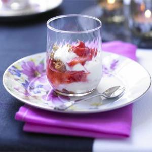Yogurt parfaits with crushed strawberries & amaretti image
