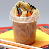 Cold Udon Noodles With Carrot and Egg_image
