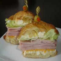 Ham and Cheese Croissant Sandwiches_image