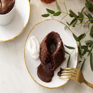Air-Fryer Chocolate Lava Cakes_image