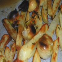 Garlic-Thyme Oven Fries image