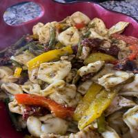 Colorful Chicken Pesto with Asparagus, Sun Dried Tomatoes and Peppers image