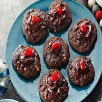 Cherry-Chocolate Volcano Cookies_image