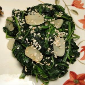Spinach and Garlic image