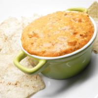 Slow Cooker Chili Queso Dip_image