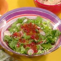 Green Salad with Red Pepper Relish Dressing_image