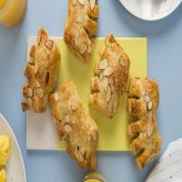 Almond Bear Claws_image