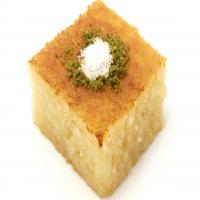 Turkish-Style Revani Semolina Cake Steeped in Syrup_image
