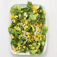 Green Salad with Mango and Avocado_image
