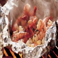 Grilled Herbed Seafood Foil Packs_image