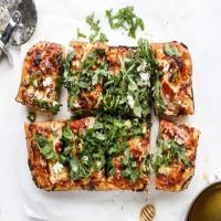HONEY AND GOAT CHEESE PIZZA_image